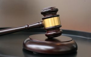 Жительница Павлодарской области представила в суд фиктивную справку о беременности